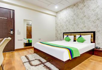 Treebo Trend M2M Residency Sector 46 allows 18 year olds to book a room