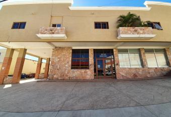 Hotel Colonos Los Cabos allows 18 year olds to book a room