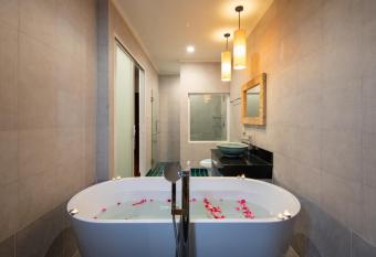 Prima Villas Karon Phuket allows 18 year olds to book a room