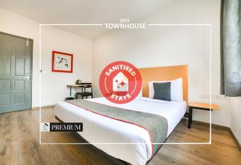 Super OYO Townhouse Boutique Hotel 242 Sarjapur Road allows 18 year olds to book a room