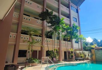 SB Park Mansion has Balcony rooms