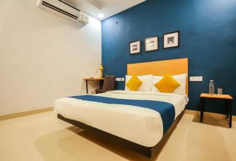 OYO SilverKey Guest House Near Lulu Mall has Balcony rooms