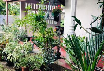 Villa Jasmine Hikkaduwa has Smoking/Balcony rooms