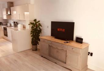 Olympic Village House 2- Portland allows 18 year olds to book a room