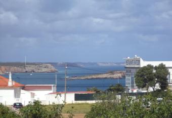 Quartos Maria Clara allows 18 year olds to book a room