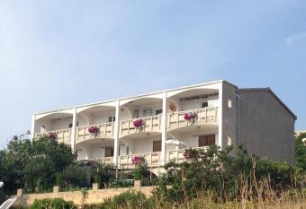 Apartmani Kemac has Balcony rooms