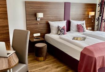 ARTHOTEL Haar allows 18 year olds to book a room