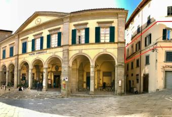 SIGNORELLI HOUSE allows 18 year olds to book a room