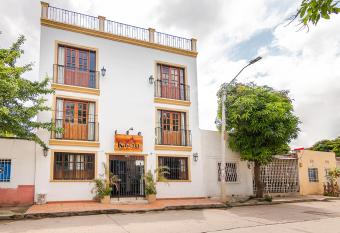 Kayena Hostel allows 18 year olds to book a room