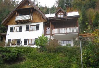 Urlaub mit Blick auf Schiltachs Fachwerkh  user has Balcony rooms