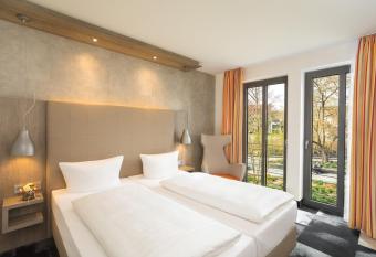 Hotel Kr  merbr  cke Erfurt has Balcony rooms