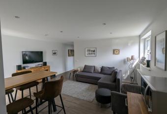 Ferienwohnung Hochstein allows 18 year olds to book a room