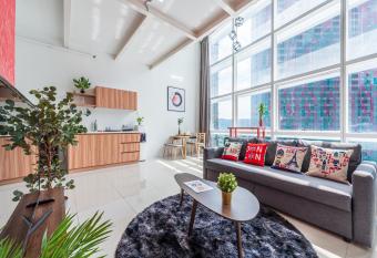 Empire City Duplex - Damansara near Ikea,1Utam,Kidzania has Balcony rooms