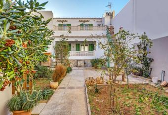 Villa Magdalena has Balcony rooms