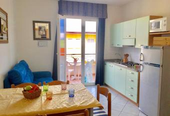 Casa & Ristorante Merano - Apartments allows 18 year olds to book a room