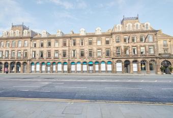 Sonder Royal Garden has Balcony rooms