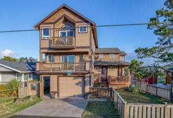 The Surf Perch has Balcony rooms