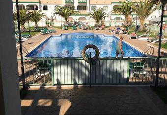 One bedroom apartement with shared pool and enclosed garden at Castillo Caleta de Fuste 1 km away from the beach has Balcony rooms
