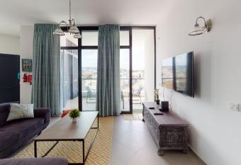 St Julians Central luxury apartment allows 18 year olds to book a room