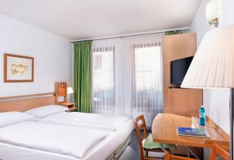 Hotel Agneshof N  rnberg allows 18 year olds to book a room