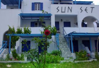 Sunset has Balcony rooms