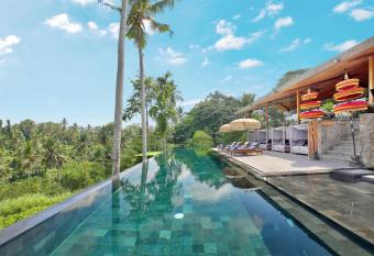 Kaamala Resort Ubud by Ini Vie Hospitality has rooms with a private hot tub