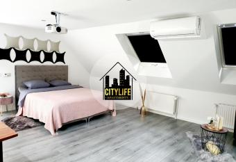 CITYLIFE Apartments Osnabr  ck mit E-Lades  ule allows 18 year olds to book a room
