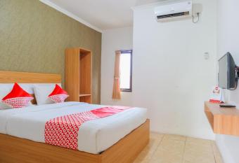 OYO 2547 Assirot Residence allows 18 year olds to book a room