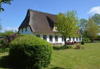 Hyggeby allows 18 year olds to book a room