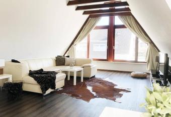 Ferienwohnung Haus Ruhrgebiet allows 18 year olds to book a room