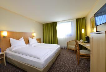 PLAZA INN Leonberg allows 18 year olds to book a room