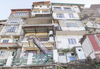 Super OYO 68390 Sunrise Homestay allows 18 year olds to book a room