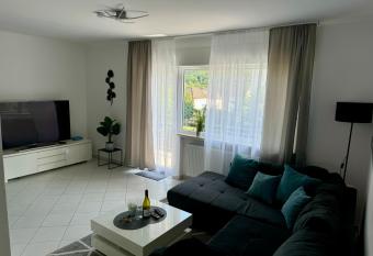 Traumhafte Kurstadt Apartment Moderne 2ZKB Balkon 2-3 Personen PKW Stlp Self-Check-in allows 18 year olds to book a room