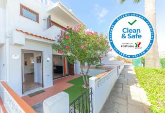 C06 - Water Tower Townhouse with Pool has Balcony rooms