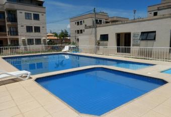 Apartamento em condom  nio em Rio das Ostras has Balcony rooms