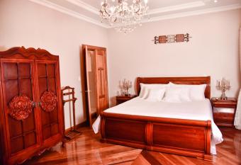 Casa Ruth Hotel Boutique has rooms with a private hot tub