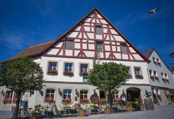 Flair Hotel zum Storchen has Balcony rooms