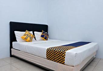 SPOT ON 2847 Anggrek Homestay Syariah allows 18 year olds to book a room