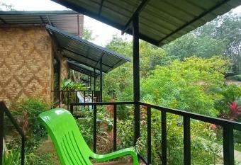 Koh Mook Bamboohut Bungalows has Balcony rooms