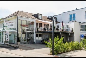 Stadthotel Geis allows 18 year olds to book a room