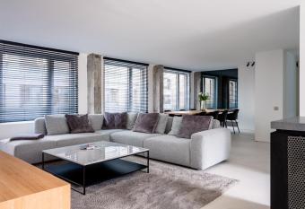 Maison N has Balcony rooms