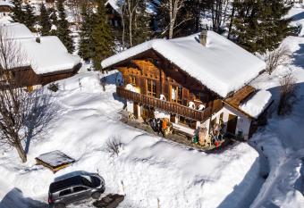 le castor has Balcony rooms