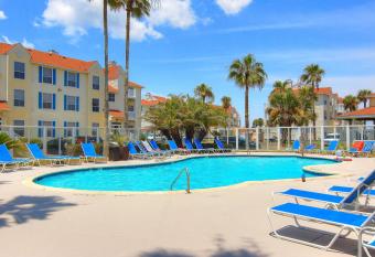 Beach Club 341 has Balcony rooms