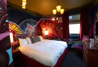 Mcmenamins Elks Temple allows 18 year olds to book a room