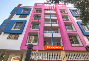 FabExpress Golden Leaf Airport has Balcony rooms