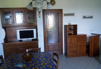 Appartamento La Luna Blu has Balcony rooms