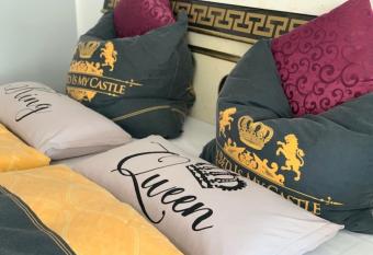 apartment pulheim allows 18 year olds to book a room