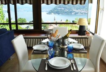 luxury villa in como lake has Balcony rooms