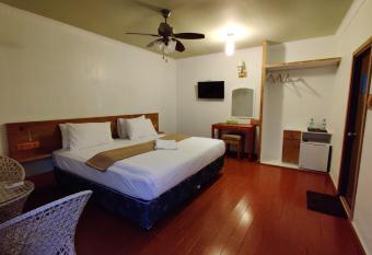 Ocean Way Guraidhoo allows 18 year olds to book a room