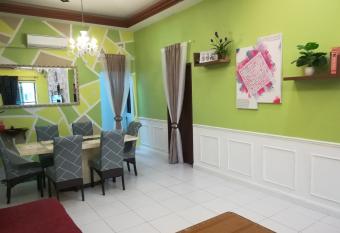 D Wangi Homestay Pasir Gudang at Ecotropic has Balcony rooms